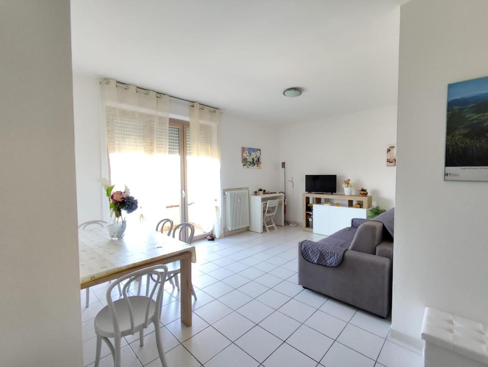 Apartamento Residenza Tiziana Luino Exterior foto